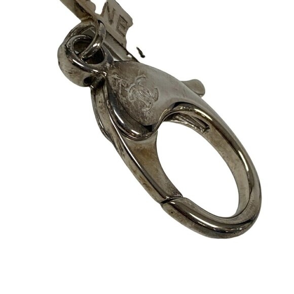 CHANEL Navy Logo - Picture 5 of 11